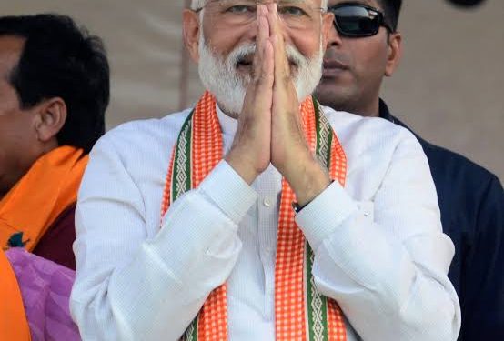 Modi Hails LG’s Efforts To Draw More Investment To J&K