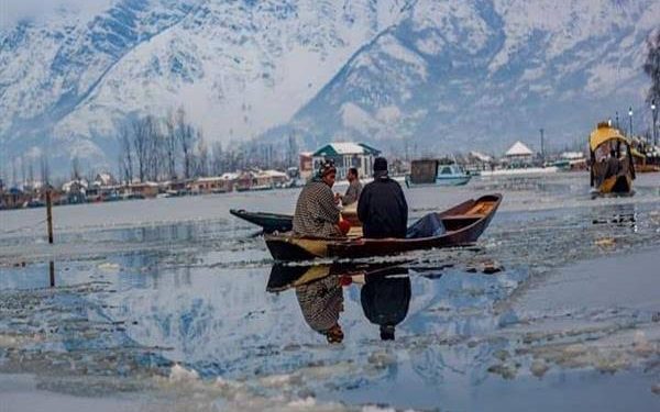 Barring Gulmarg, Night Temp Drops In Kashmir