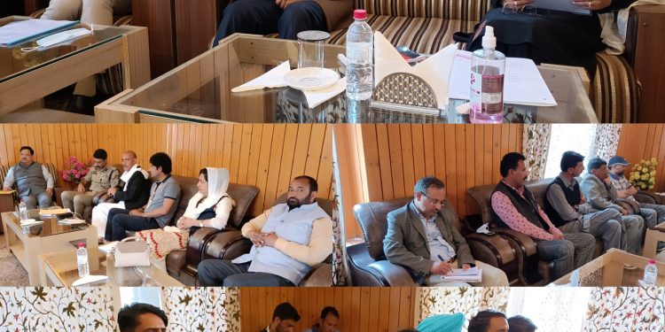 Dr Jitendra Singh interacts with DDC, BDC members at Baramulla; Assesses their grievances