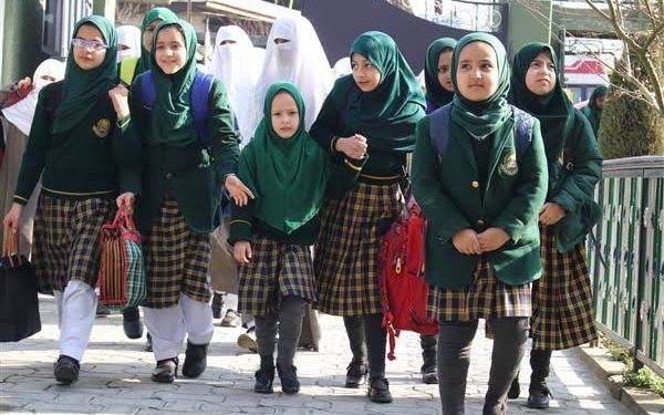 New school timings in Kashmir Valley from today; 9 a.m. to 3 p.m. in Srinagar