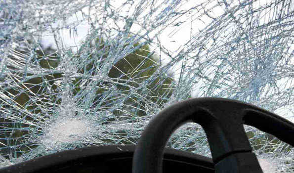 1 Killed, 2 Injured As Tipper Hits Auto-rickshaw in Humhama