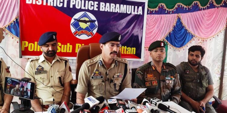 Police Arrests 3 LeT Militants, Associate For Sarpanch’s Killing In Pattan