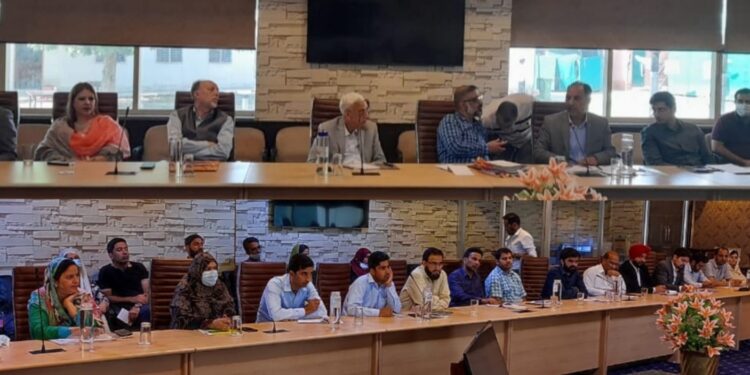 Advocate General reviews progress on cases pending before High Court, Tribunals