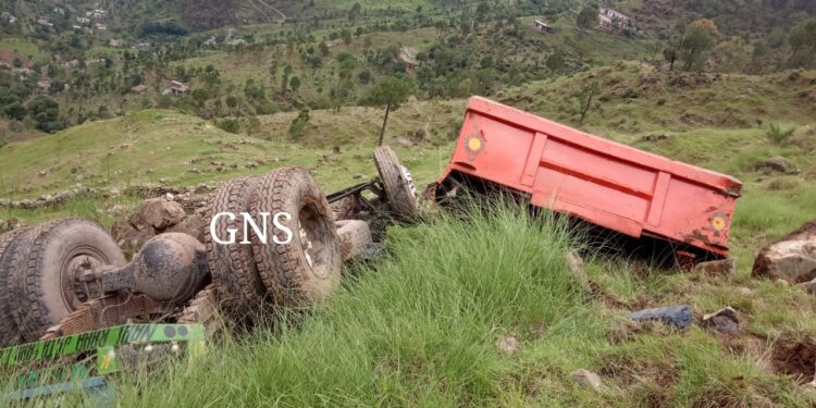 2 persons killed as tipper falls into gorge in Poonch