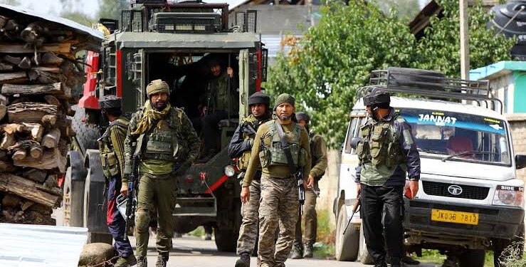 Soldier Injured As Militant Flee After Gunfight in Kulgam