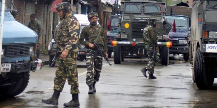 ‘Civilian Killed, Soldier Injured During Gunfight In Kulgam’; Militants Flee