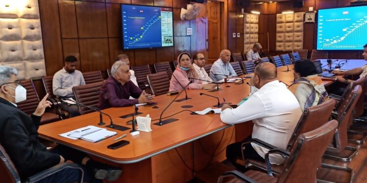Dulloo reviews measures for controlling Lumpy Skin Disease in J&K