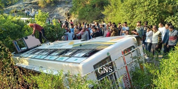28 Injured As Bus Falls Into Gorge In Akhnoor Jammu