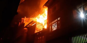 6 Residential Houses Caught in Fire At Gudood Bagh Locality in Srinagar