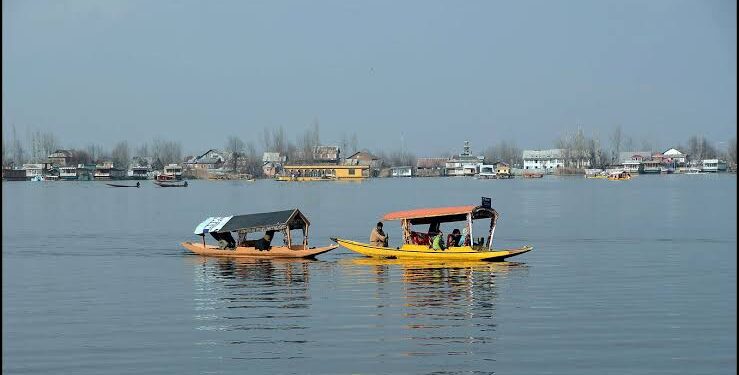 Mercury plunges to sub-zero level again in Kashmir, Gulmarg coldest at minus 5.5°C