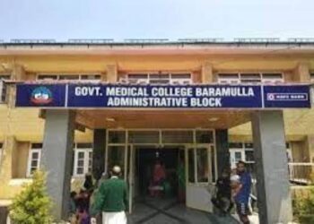 GMC Baramulla performs thrombolysis procedure for heart attack using ‘novel’ drug