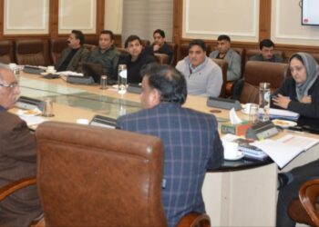 Atal Dulloo reviews progress on linkage of J&K mandies with e-National Agriculture Market