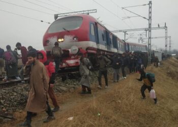 Train Engine Derails Near Mazhama, Services Stopped Between Budgam-Baramulla
