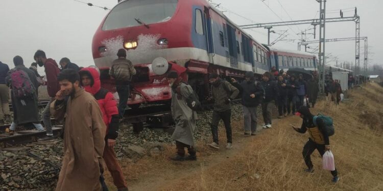 Train Engine Derails Near Mazhama, Services Stopped Between Budgam-Baramulla
