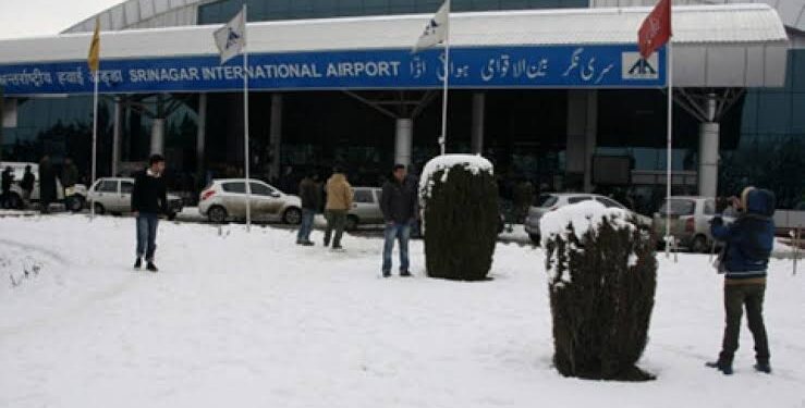 All 68 Flights Cancelled Due To Snowfall In Kashmir