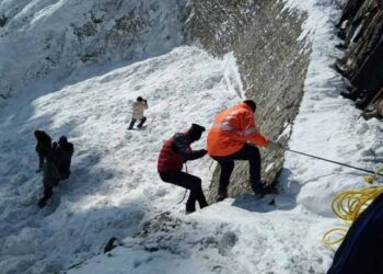 Avalanche Hits Sarbal Sonamarg, 2 Labourers From Kishtwar Killed