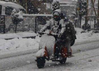 Mercury drops in J&K, MeT predicts snowfall on Jan 29, 30