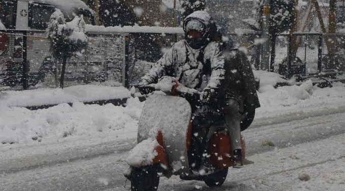 Mercury drops in J&K, MeT predicts snowfall on Jan 29, 30