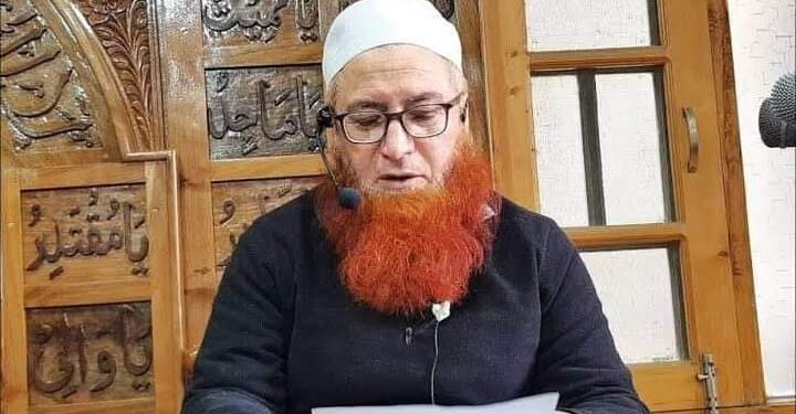 Noted Scholar Mufti Muzaffar Hussain Qasmi Injured, Discharged from Hospital in Mecca