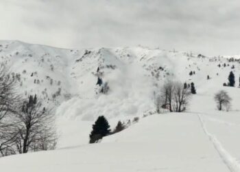 Avalanche Hits Gulmarg, 2 Persons Die, 4 Others Rescued