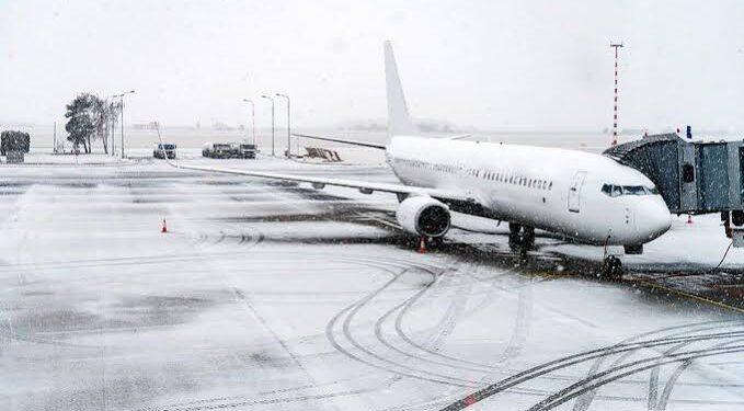 No flight operation amid snowfall, low visibility in Kashmir