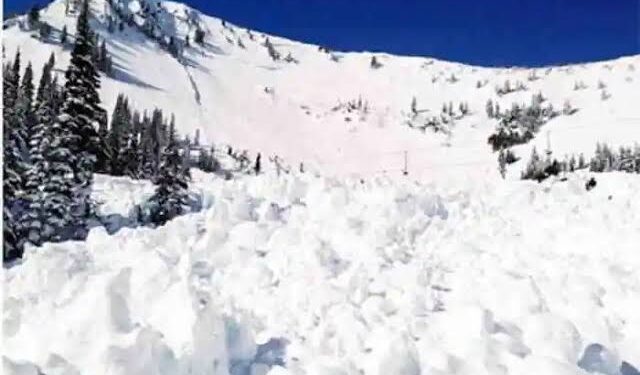 Woman, girl rescued after swept away by avalanche in Gurez Bandipora