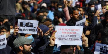 JKSSB Job Aspirants Protest in Srinagar, Demand Complete Ban on APTECH Ltd.