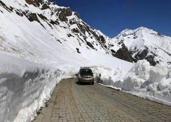 Sinthan Pass Road Closed for All Sorts of Movement Till March 18: Authorities