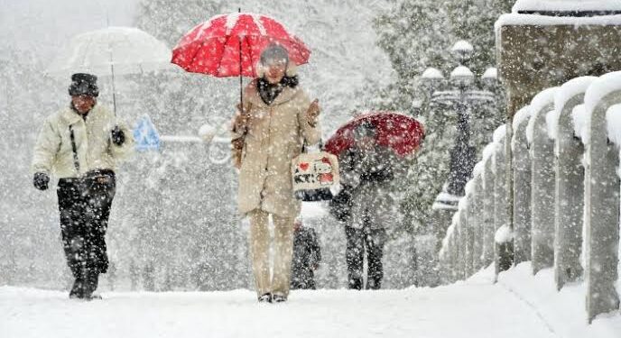 Temperature Drops As MeT Forecasts More Rain, Snow In J&K
