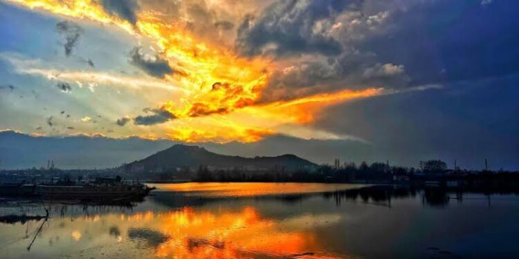 Generally cloudy, dry weather forecast till March 17 in J&K