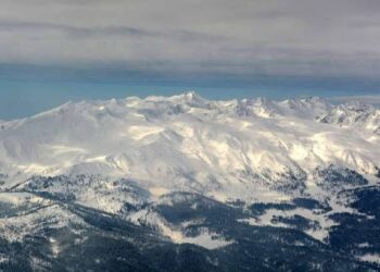 Light snowfall in Gulmarg, cloudy-dry weather forecast in J&K