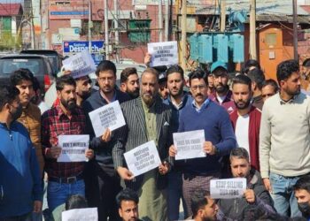 NC delegation joins protesting students, JKSSB aspirants