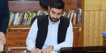 Several DCs Among 20 Officers Shifted In J&K