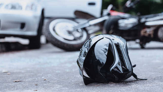 Motorcyclist Killed, 2 Pillion-riders Injured in Pahalgam Road Mishap