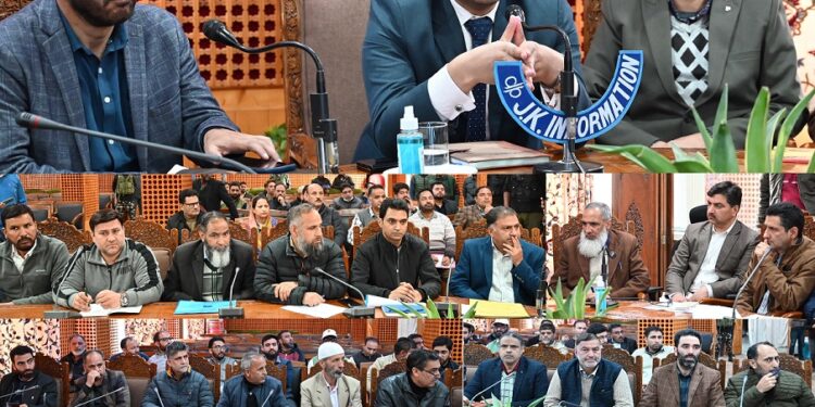 DM conducts tour of Shopian Town; visits Historical Jamia Masjid, Clock Tower, Culture Hub