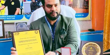 Founder ‘We the Helping Hands Foundation’ Umar Wani Receives Coveted ‘Bharat Vibhushan Award’