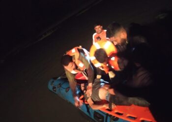 Teenage Boy Falls into Flood Channel in Srinagar Locality; Rescue Op Underway