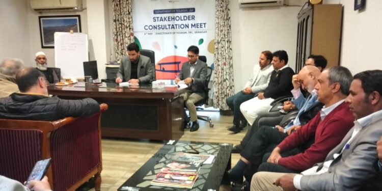 Secretary Tourism directs for establishment of dedicated tourist service helpline immediately, stakeholder meetings on first Saturday of every month