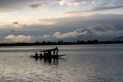 Night Temp Drops, Settles Below Normal In J&K
