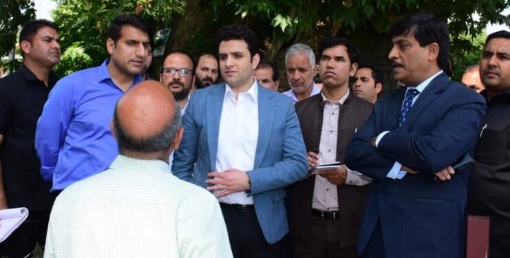 CS visits sites of ongoing Sgr Smart City works