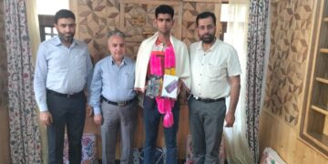 Director School Education, SDM Gulmarg visit Deaf & Dumb student Muzamil Shakeel