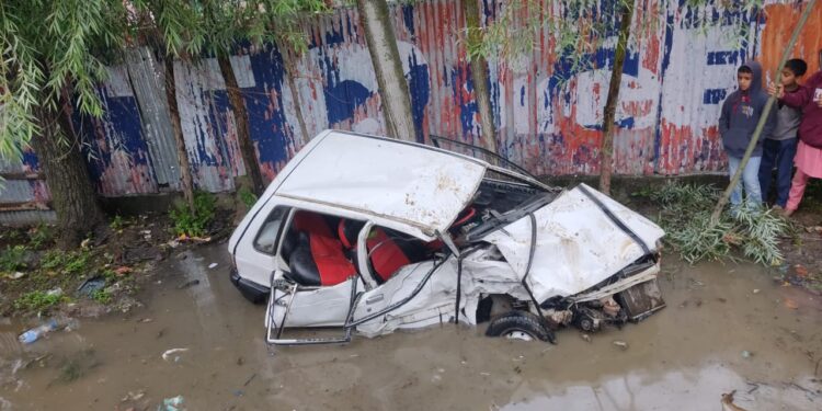1 Dead, Another Injured in Head-on Crash Between 2 Vehicles in Kupwara