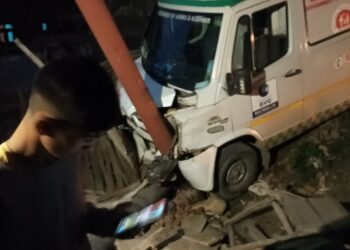 Ambulance Collides With Car in Mawar Handwara, 3 Injured