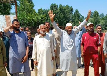 Power (Play): Farmers Anguished As KPDCL Snaps Electricity to Irrigation Water Facility Centre at Churthangoo Bandipora