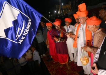 Admin, People& PRI’s welcomes yatra enroute Holy Cave