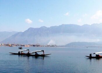 Amid forecast for dry weather, temp rises in J&K