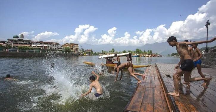 After Hottest Summer Day, Night Temp Too Goes Up In J&K