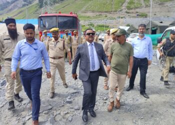 ADGP Director F&ES Visits Baltal, Takes Stock of Fire Safety Arrangements