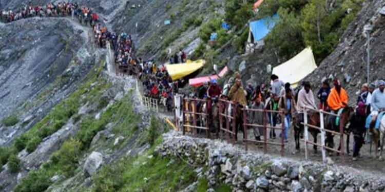 17202 yatries paid obeisance at Shri Amarnath Ji cave, takes figures to 84, 768