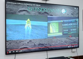 Wave of Jubilation Sweeps Across J&K As Chandrayaan-3 successfully Lands on Moon